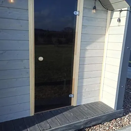 Vakantiehuis Vakantiehuis, Sauna, Jacuzzi, Airconditioning *